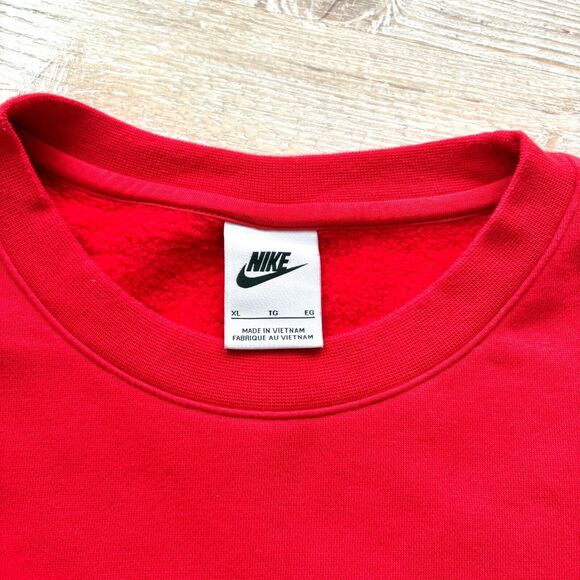Nike Graphic Tiger Swoosh Crewneck Sweatshirt | Red‎ Size XL - Picture 3 of 9